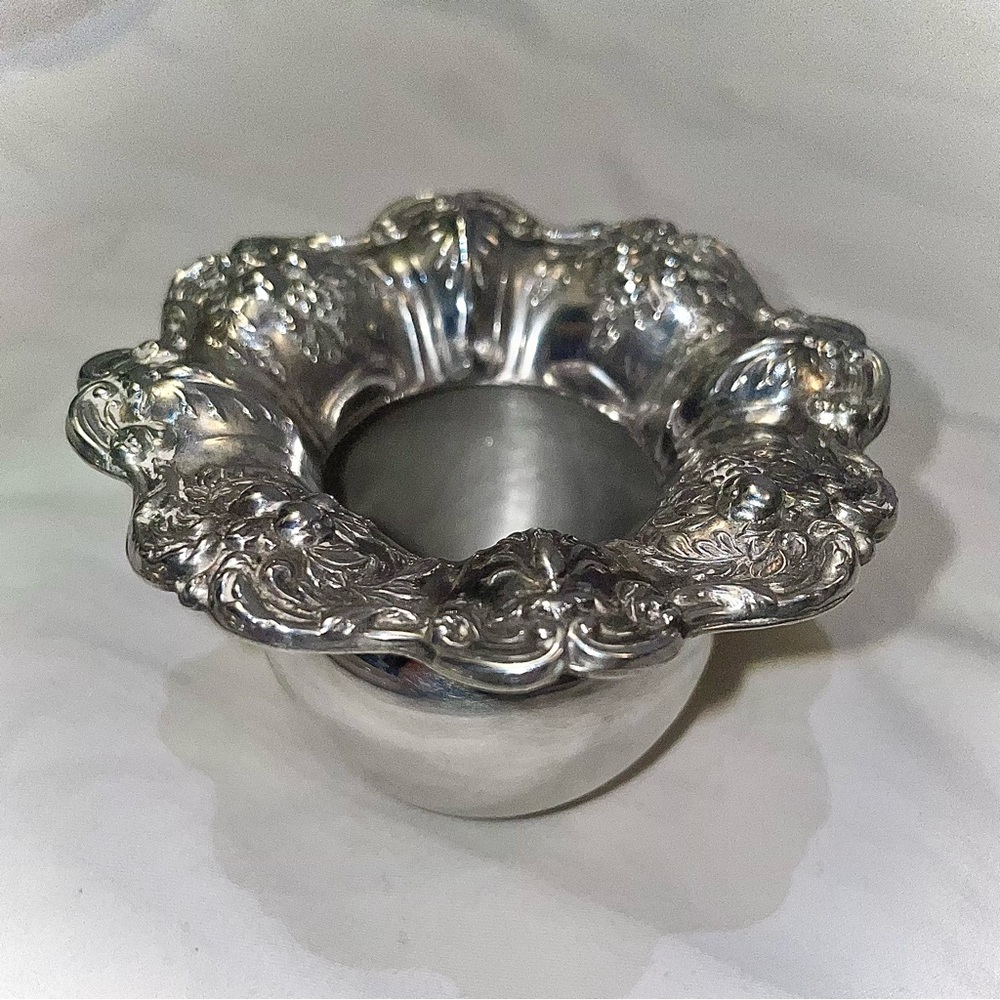 Lovely Francis I by Reed & Barton Sterling Silver toothpick holder.